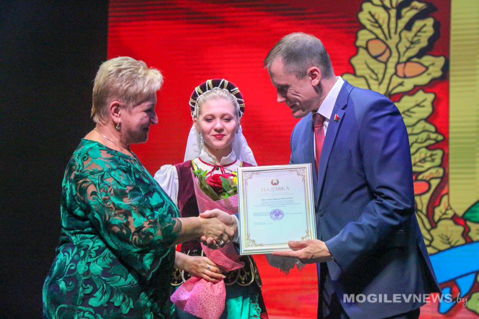 Торжественное мероприятие, посвященное 100-летию здравоохранения Республики Беларусь и Дню медработника, прошло в ДК области.
