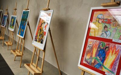 Выставка детских рисунков «День спасателя»